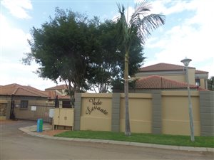 3 Bed House in Montana Park