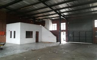 250 m² Industrial space in Rossburgh