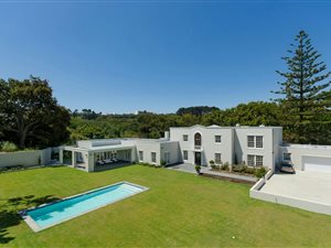 4 Bed House in Constantia Upper