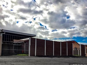 4 Bed House in Parow Valley