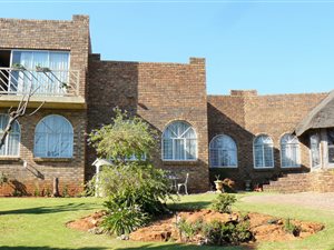 5 Bed House in Roodekrans