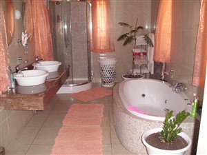 3 Bed House in Cinderella