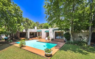 5 Bedroom House in Robin Hills