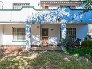 2 Bed Flat in Helderkruin
