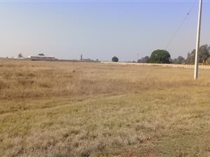 2.7 ha Farm in Vosloorus