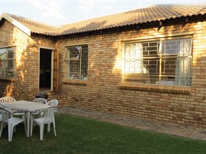 3 Bed Simplex in Radiokop