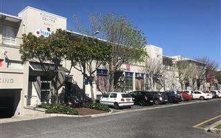 221 m² Commercial space in Plumstead