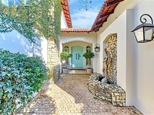 4 Bed House in Dainfern Valley