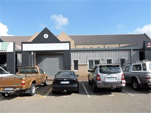 337 m² Industrial space in Ferndale