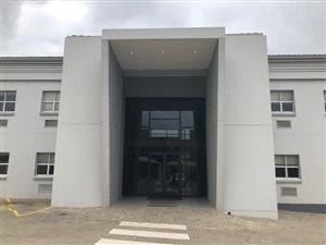 572 m² Commercial space in Noordwyk