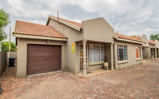 2 Bedroom Townhouse in Brakpan North