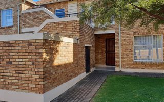 2 Bedroom Apartment in Honey Park