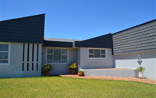 4 Bedroom House in Panorama