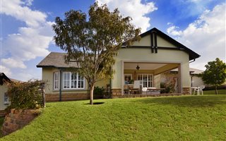 1 Bedroom House in Waterfall Hills Mature Lifestyle Estate