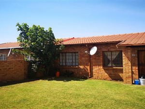 2 Bed House in Dixon