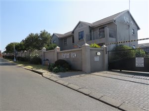 2 Bed Townhouse in Meyersdal