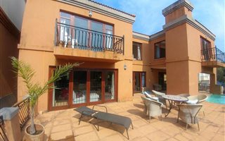 4 Bedroom House in Waterkloof Ridge