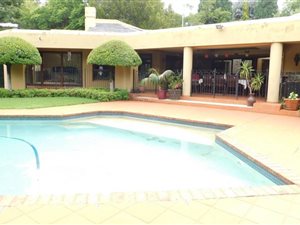 5 Bedroom House in Bryanston