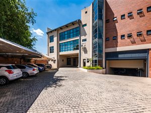 1194 m² Office Space in Dunvegan