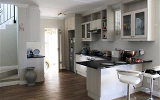 3 Bedroom House in Nooitgedacht Village