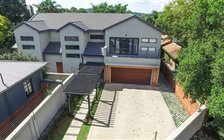 4 Bedroom House in Menlo Park
