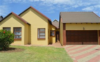 4 Bedroom House in Brooklands