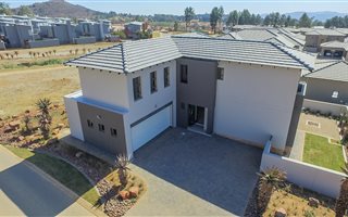 3 Bedroom Townhouse in Eye of Africa