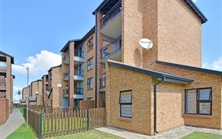 2 Bedroom Apartment in Halfway Gardens