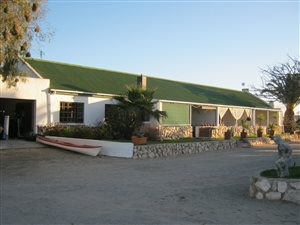 11 Bedroom House in Long Acres