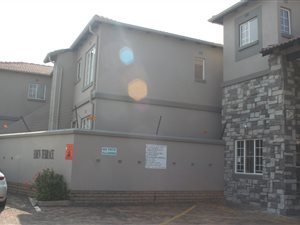 2 Bed Townhouse in Edenglen
