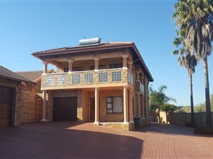 480 m² Office Space in Rooihuiskraal