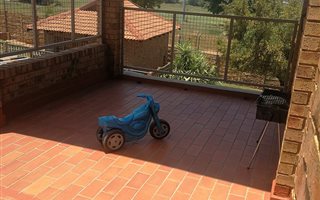 2 Bedroom Apartment in Clubview