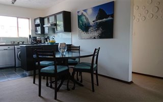 2 Bedroom Townhouse in Waterkloof Ridge