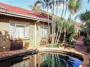 4 Bed House in Karen Park