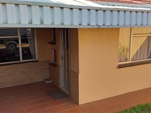150 m² Commercial space in Montclair