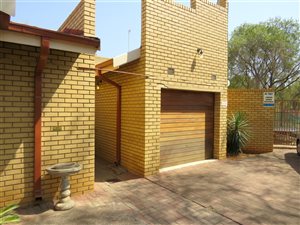 2 Bed Townhouse in Flora Gardens