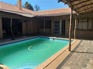 16.8 ha Farm in Rayton