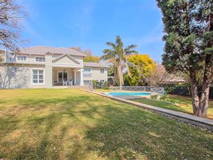 4 Bed House in Thornhill