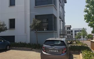 219 m² Commercial space in Die Hoewes