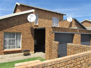 2 Bed Townhouse in Honeydew