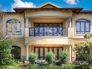2 Bed Apartment in Le Domaine