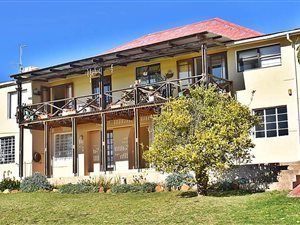 6 Bed House in Napier