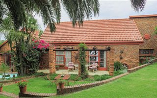 3 Bedroom House in Die Heuwel