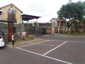 2 Bed Townhouse in Willowbrook