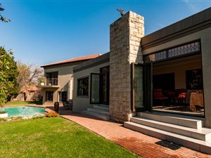 4 Bedroom House in Lonehill