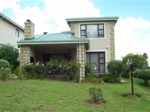 2 Bed House in Clarens Golf And Trout Estate