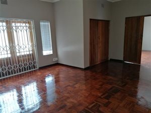 65 m² Commercial space in Clubview