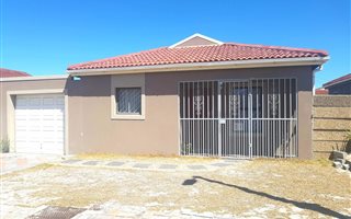 3 Bedroom House in Strandfontein