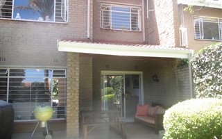 3 Bedroom Townhouse in Bedford Park