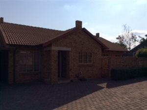 3 Bed Townhouse in Sinoville